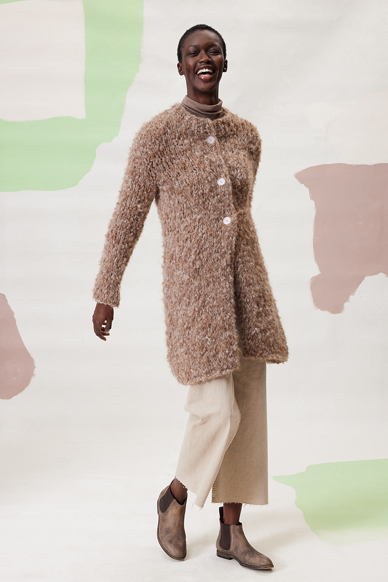 Gilet 42 du catalogue Lang Yarns FAM 290 Collection en laine Shirley