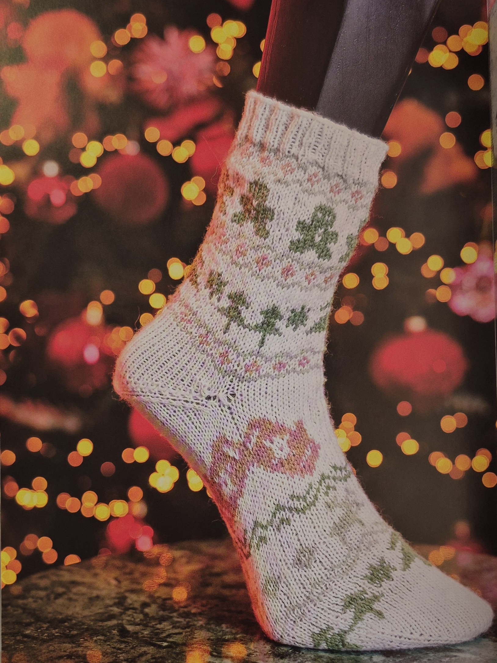 Chaussettes Noël tout doux du livre Chaussettes de Noël Tricot et Crochet avec M. Cey