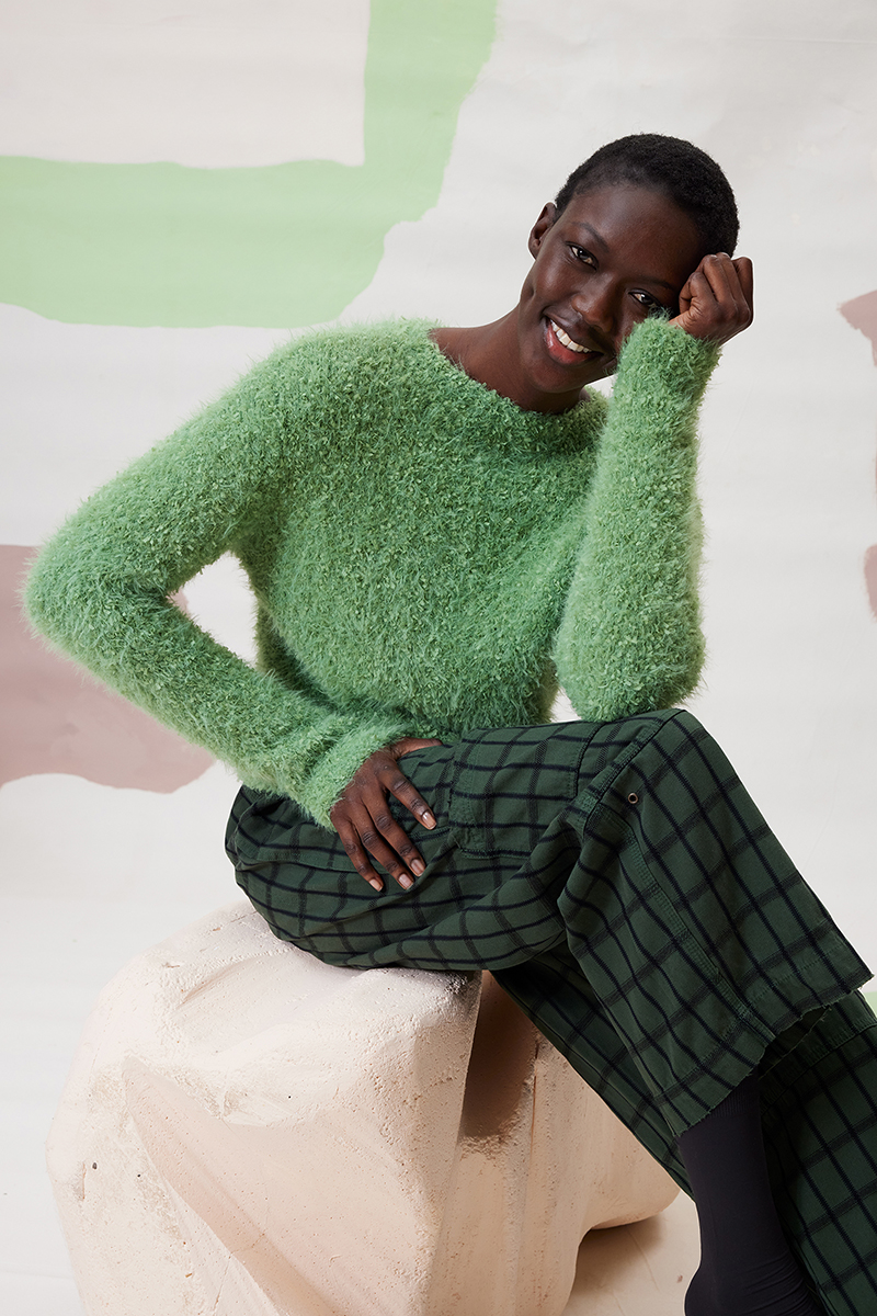 Pull 32 du catalogue Lang Yarns FAM 290 Collection