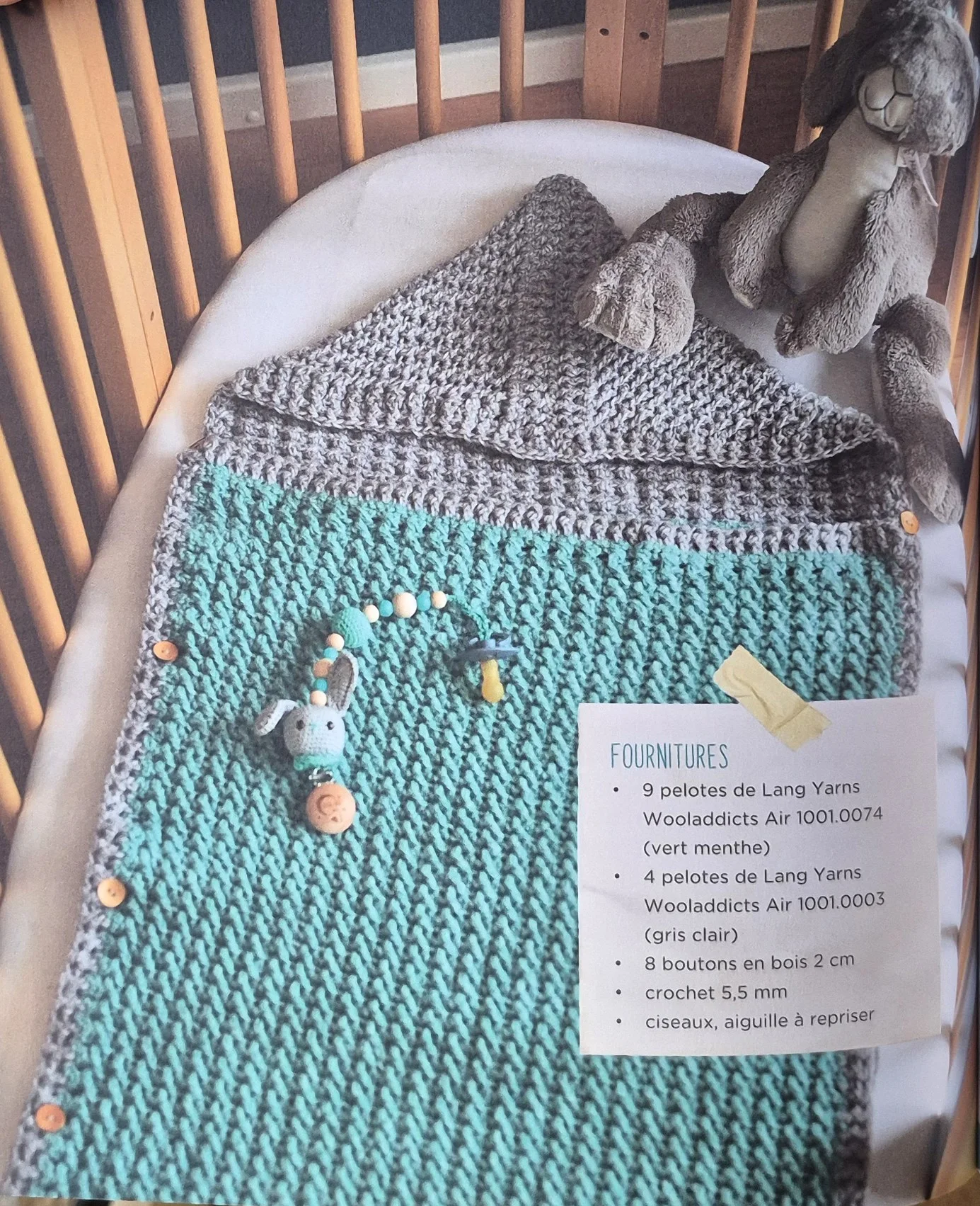 le grand livre du crochet pour bébé avec m. cey lang yarns 1