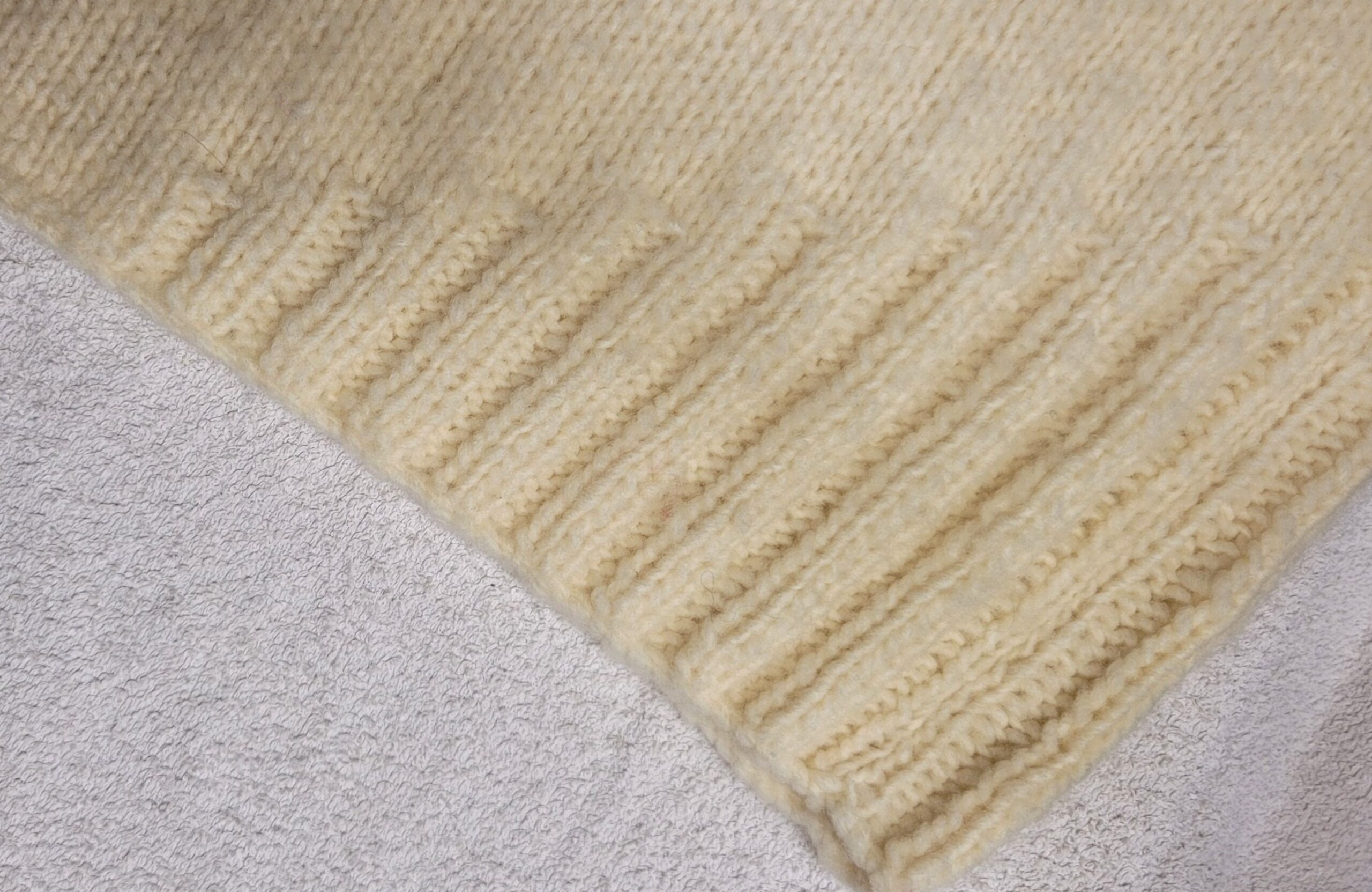 Pull femme laine Air Wooladdicts by Lang Yarns