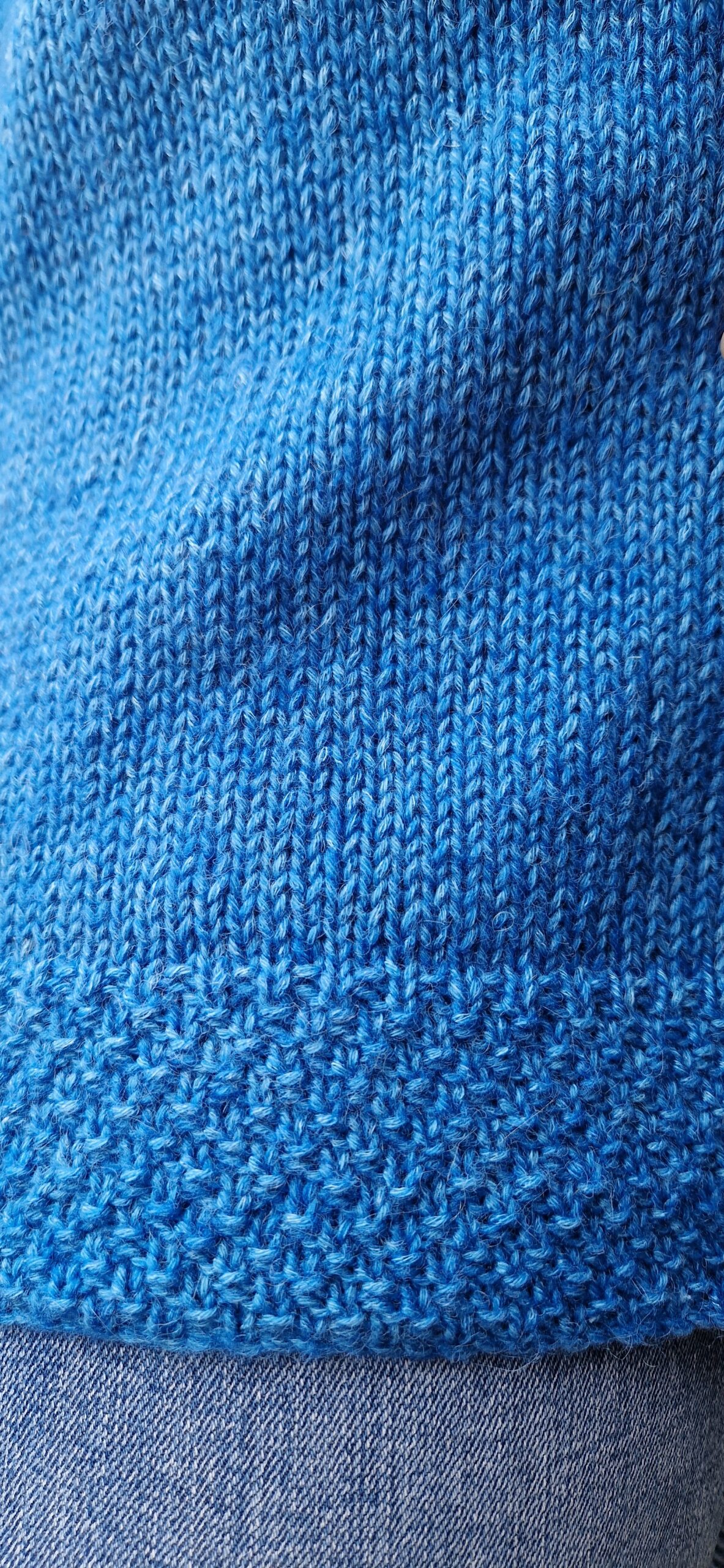 Pull ample en laine, coton et soie Regina de Lang Yarns