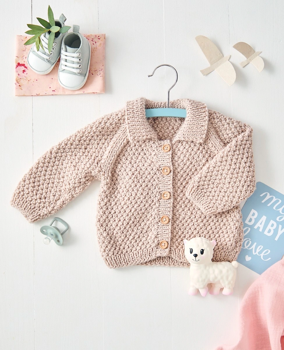 Livre tricoter un trousseau de naissance laines lang yarns de frederique alexandre