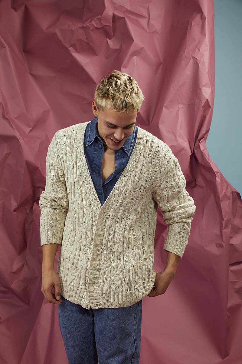 Gilet 49 du catalogue Lang Yarns FAM 276