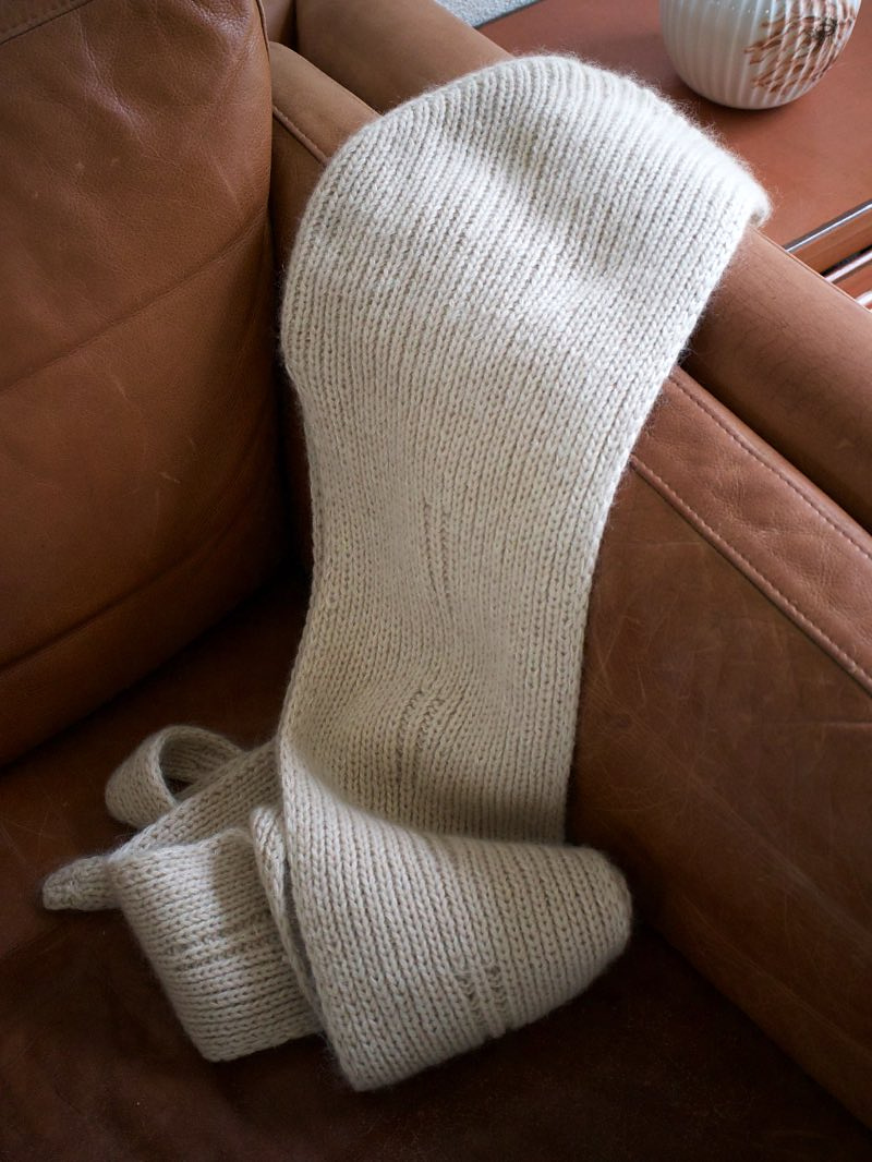 Isolde Hood de Knitamore