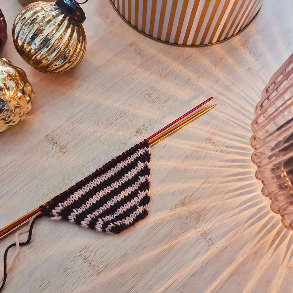 Partie orteils stripy soxx kal 2023 lang yarns
