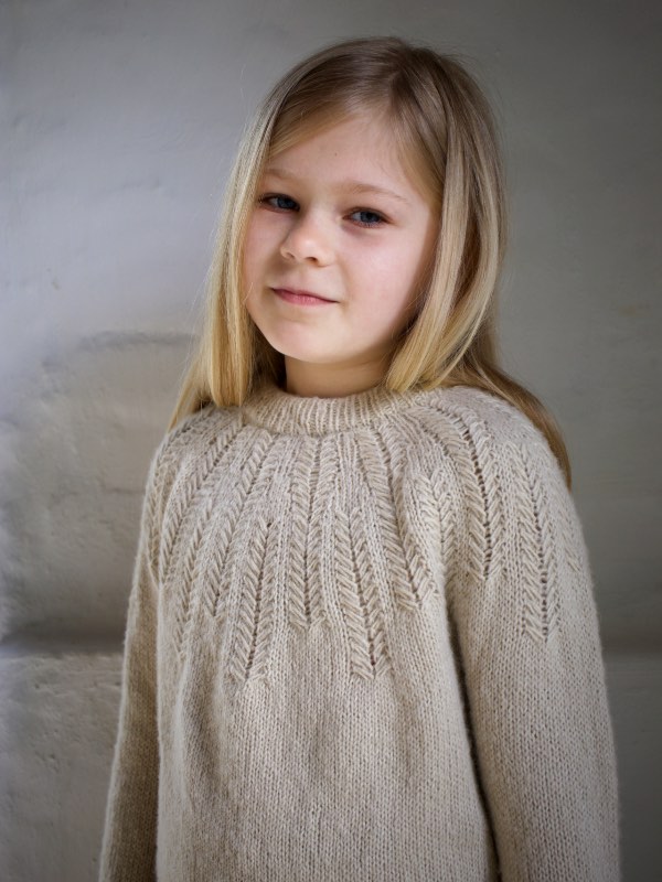 pull callie enfant laine lang yarns de knitamore