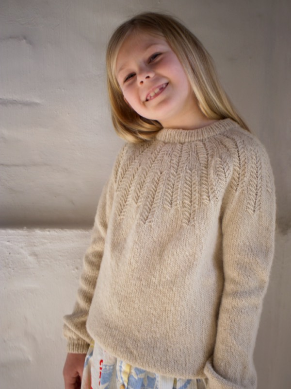 pull callie enfant laine lang yarns de knitamore