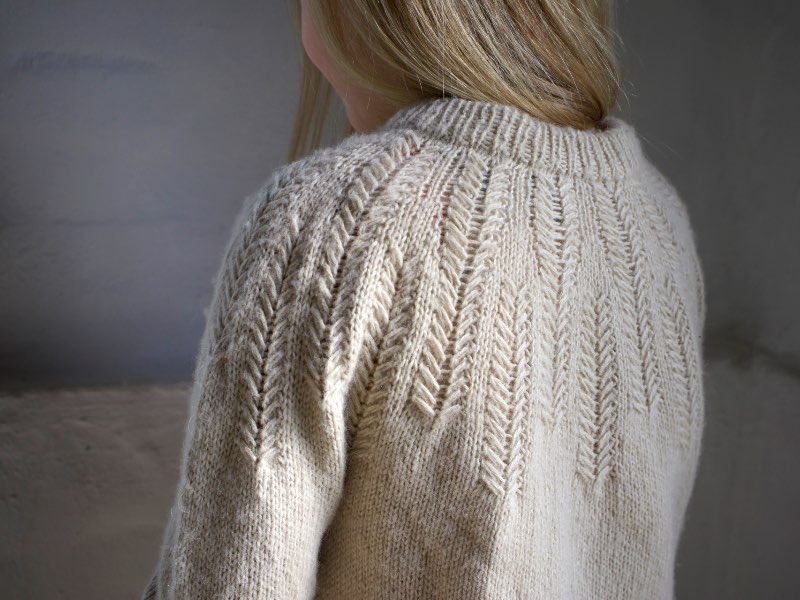 pull callie enfant laine lang yarns de knitamore