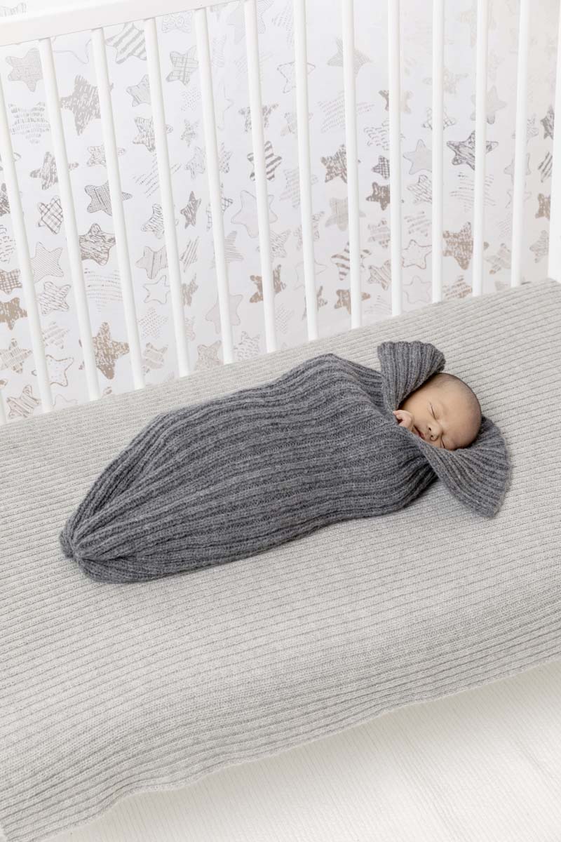 Cocon de naissance n°17 du catalogue Lang Yarns 246